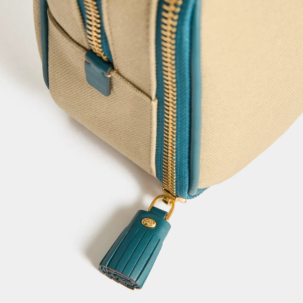 Natural/Petrol Blue