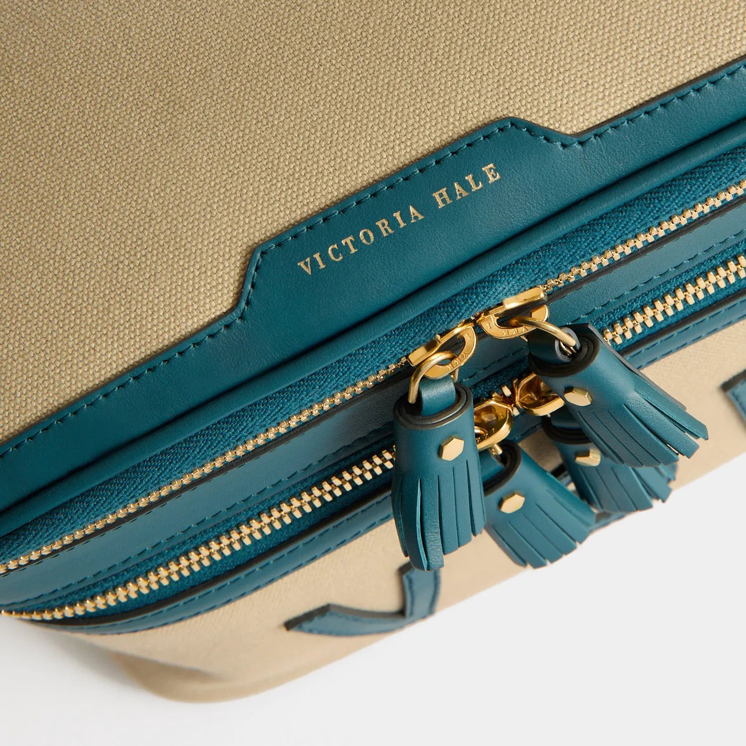 Natural/Petrol Blue